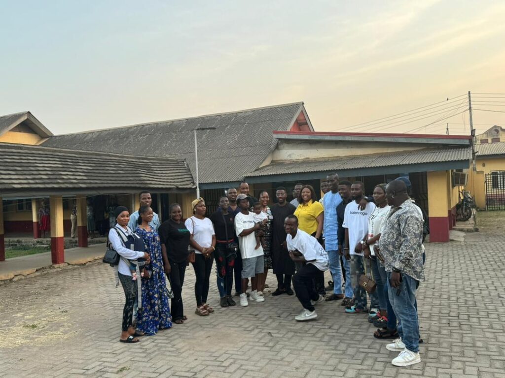 WhatsApp Image 2025-10-28 at 23.00.35_33485701